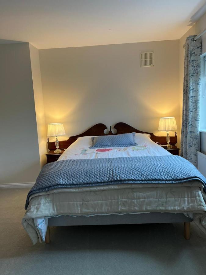The Wave Bed & Breakfast กัลเวย์ ภายนอก รูปภาพ